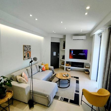Floral Home 1 - Ground Floor Apt With Courtyard And Private Parking! Atena Exterior foto