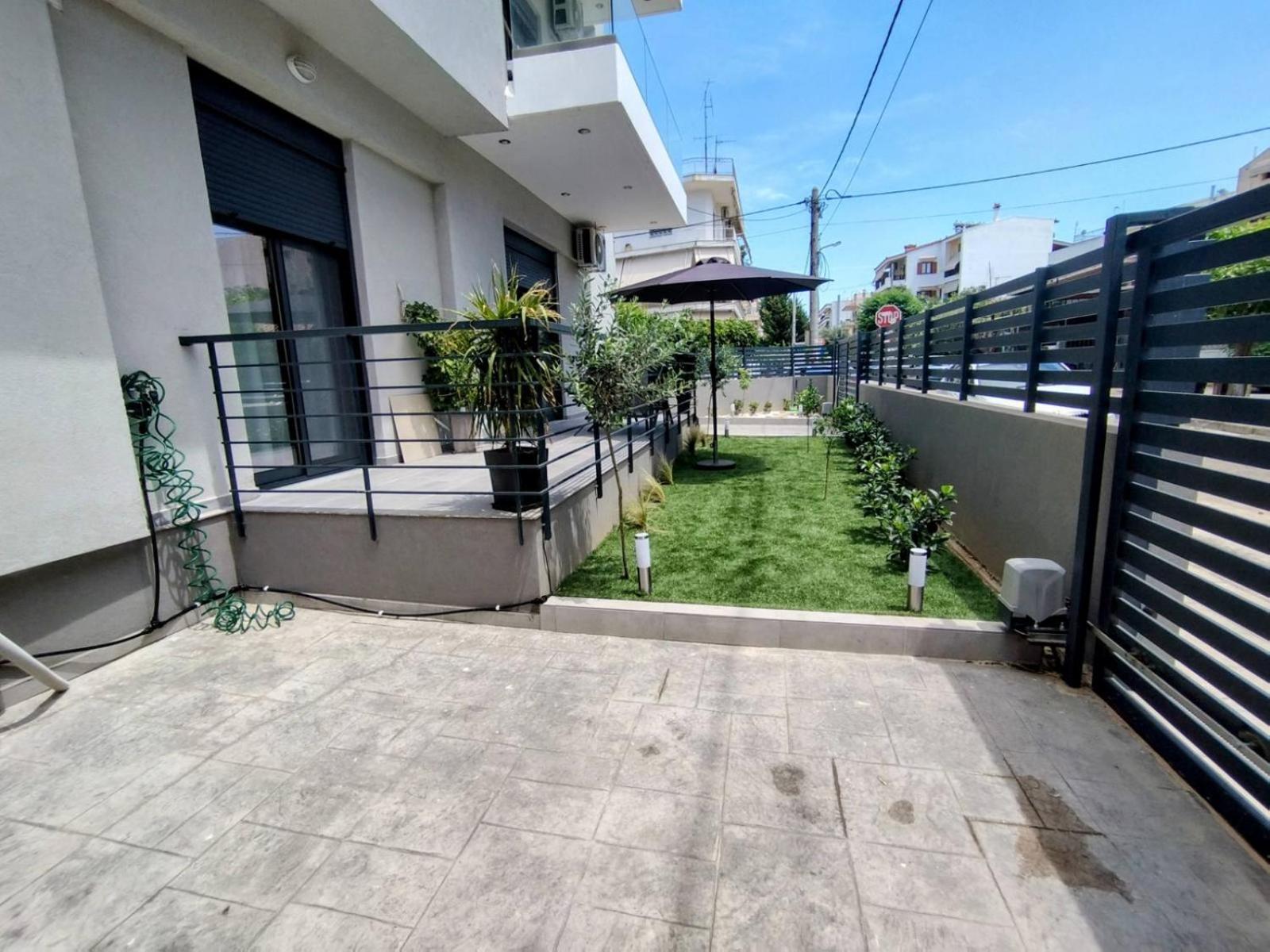 Floral Home 1 - Ground Floor Apt With Courtyard And Private Parking! Atena Exterior foto